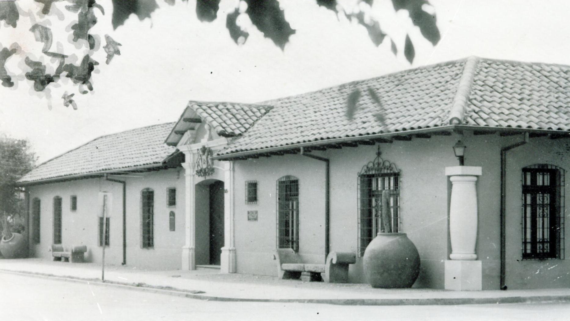 Frontis del Museo O'Higginiano y de Bellas Artes de Talca, mediados década 1960