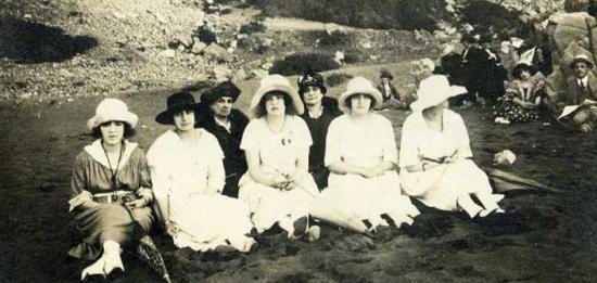 Retrato grupal en playa de Constitución