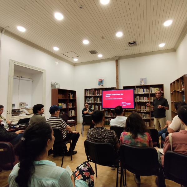 El director del MOBAT, Alejandro Morales, en un momento de la presentación