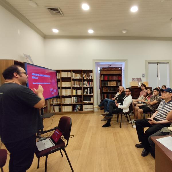 El realizador Marco Día, impulsor del Archivo Audiovisual del Maule